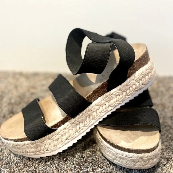 Esprit Sandals- black - Picture 1 of 3